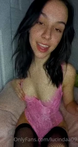 I loveee the color pink i think it looks so cute on me what do u think