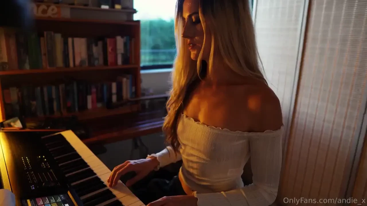 Enjoy my squeaky post-gig voice and weird facials p s yes i do take 