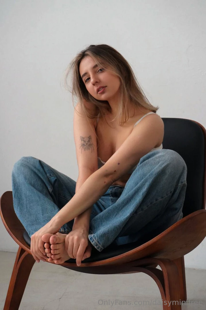 Today i spent the afternoon painting it s my little escape from the 