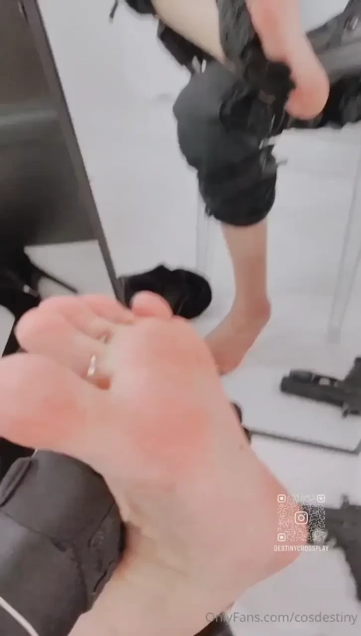 Bunny cyberrr tips here for 10 for ass slap and simulatin ridding 