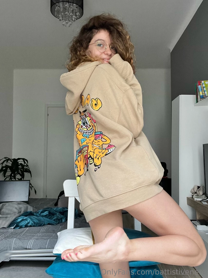 Tiptoeing into mischief guess where these feet will take me next 