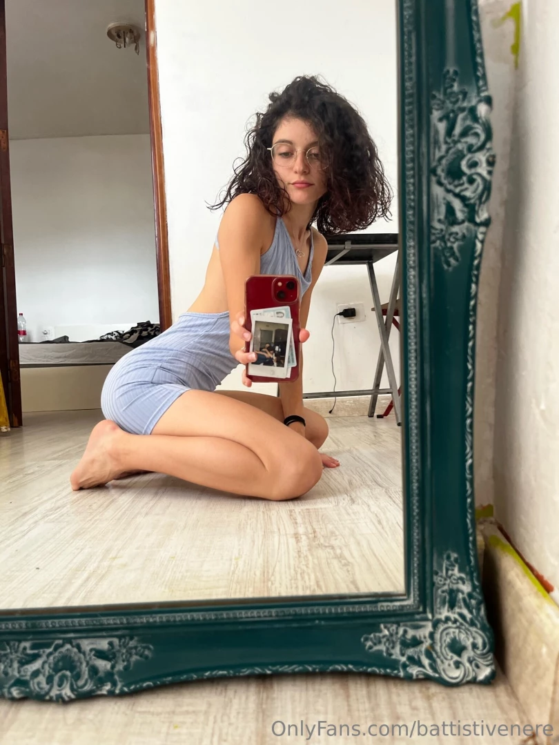 Down on all fours and ready to slay the day what s on your mind 