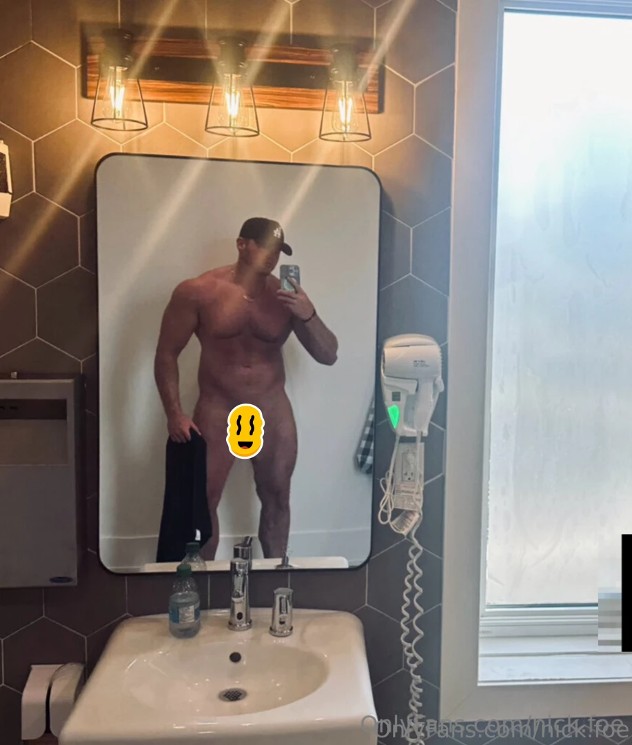 Good morning message me for some uncensored pics and videos 