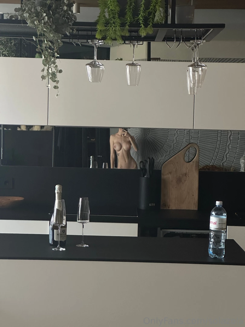 Reflective surfaces are my everything 