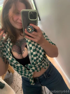 Mirror pic part 1