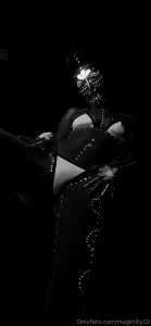 Magic meller monday magiclilly32 and x-meller-x blacklight glow party