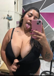 Cant focus today anyone else distracted