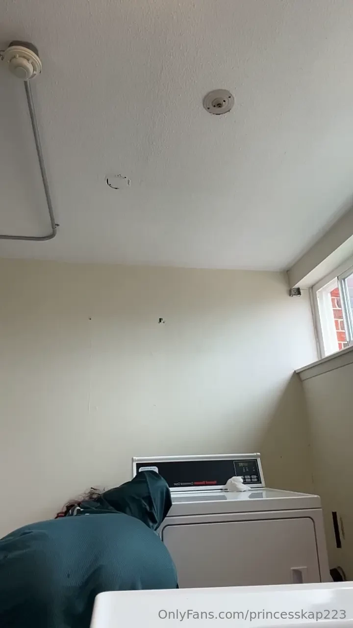 Cum make laundry day better for me 