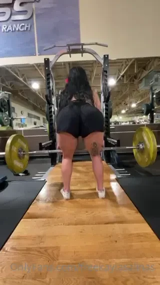 Just getting a leg day in 
