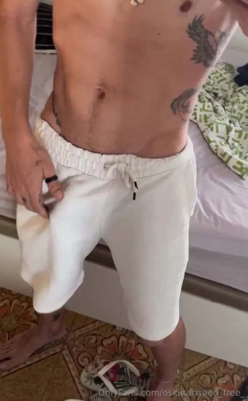 Subscribe to my vip page onlyfans to enjoy all the uncensored content 