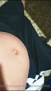 Esta pidiendo una boquita quien viene hacerme una buena mamada video part 1