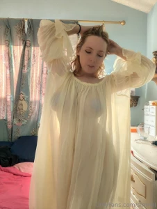 I mentioned it in the lingerie haul video- but who d like a renfaire