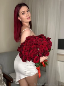 Do you like to give flowers i love it when they give me flowers