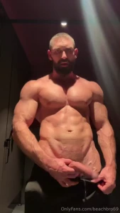 Happy monday had a pretty amazing chest session had to record the pump