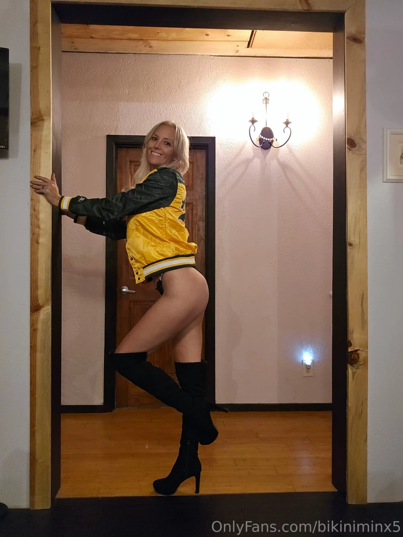 Got my new a s jacket so excited their playing in sac town now think part 1 