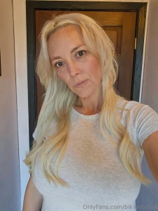 Feeling cute today sorry i was having a photo shoot moment hehe part 1