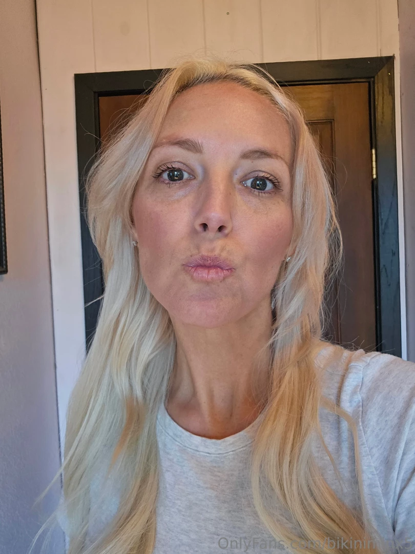 Feeling cute today sorry i was having a photo shoot moment hehe part 11 