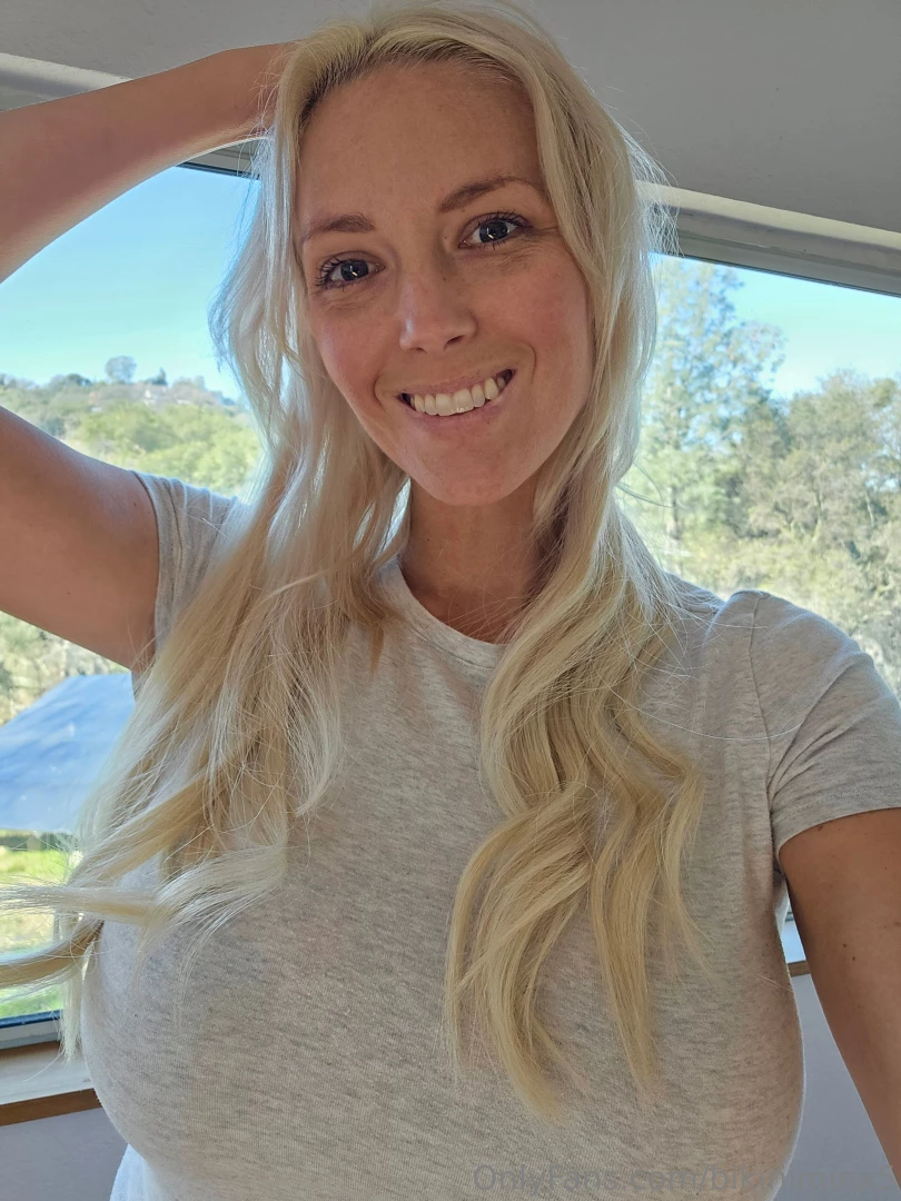 Feeling cute today sorry i was having a photo shoot moment hehe part 18 