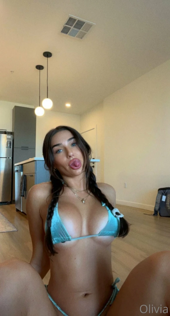 This bundle starts the countdown to the new year enjoy it 