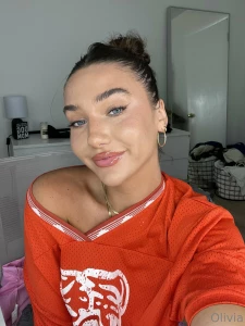 I m online to make your monday special