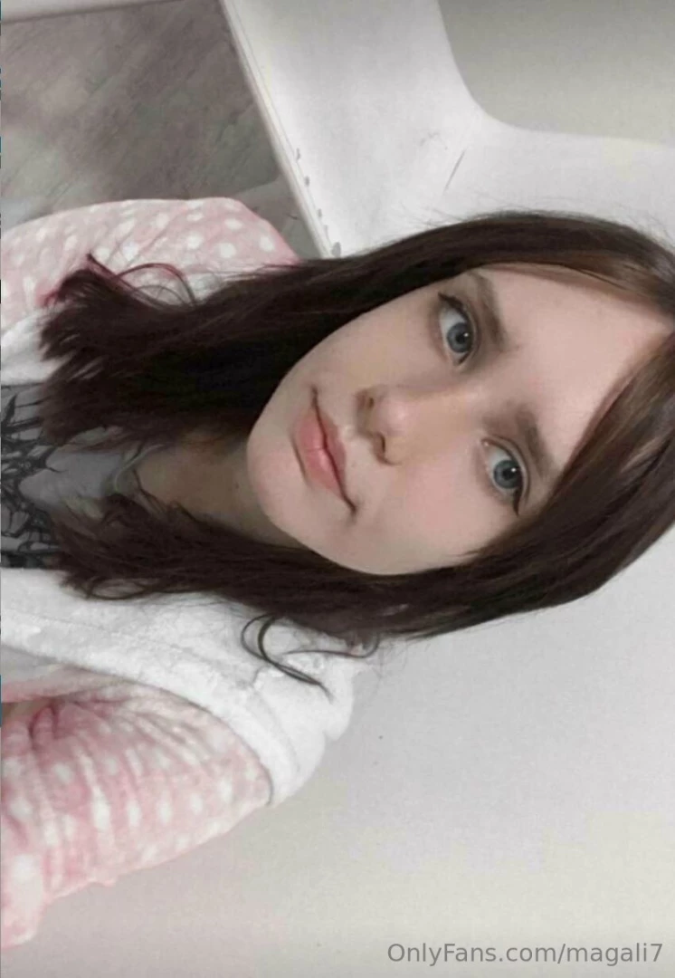 Hi i am kate katyablack i m waiting for the sweet person for cozy part 34 