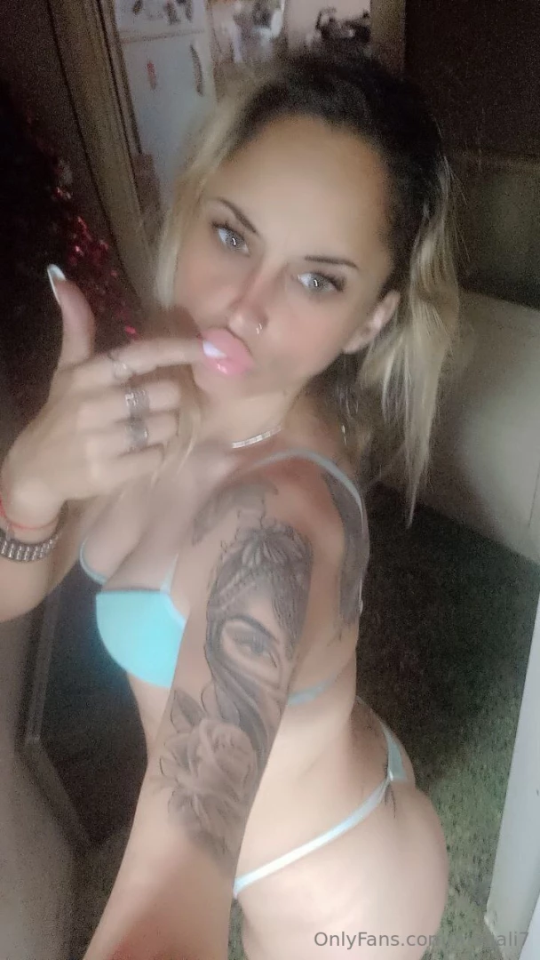 Nadiasol suspensi n free sexy and very hot for you daddy 