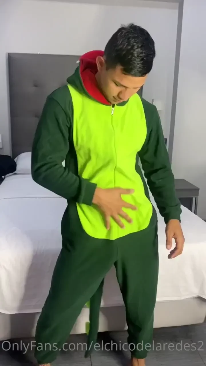 Quieres bajarme la pijama y chup rmela bebe 