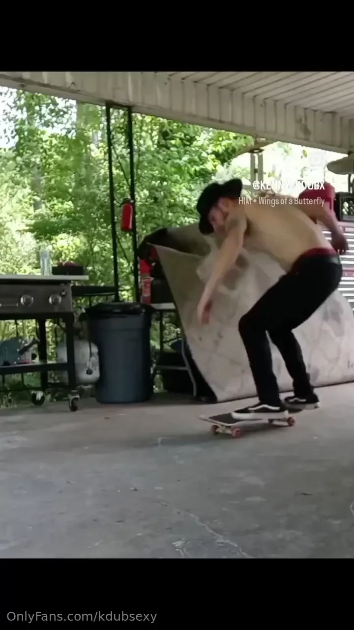 Kickflip yes i skateboard too 