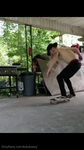 Kickflip yes i skateboard too