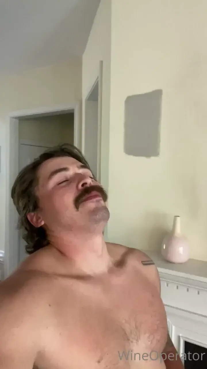 Donutoperator let me eat his meat 
