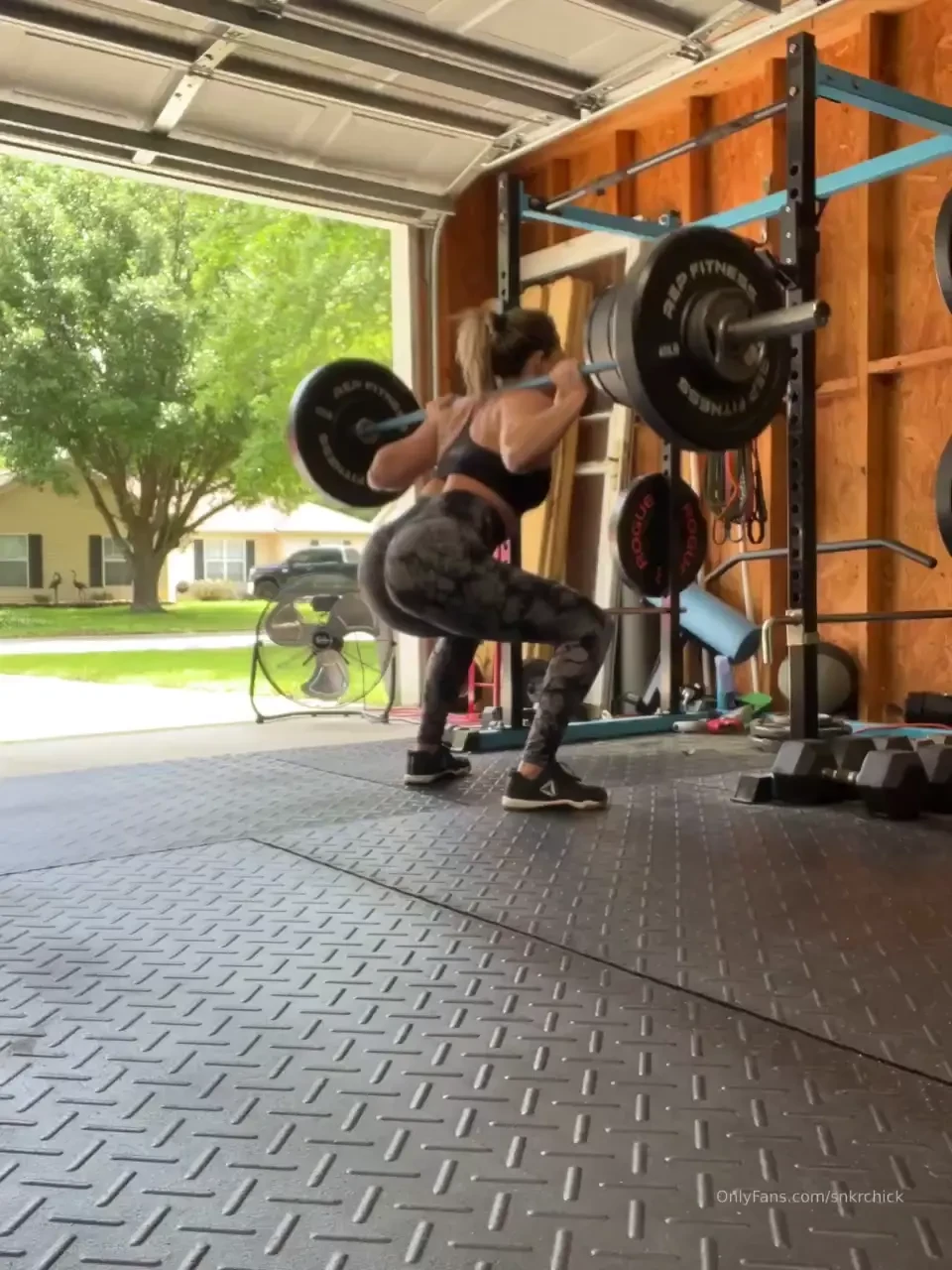 Time to put work in this booty won t grow itself 