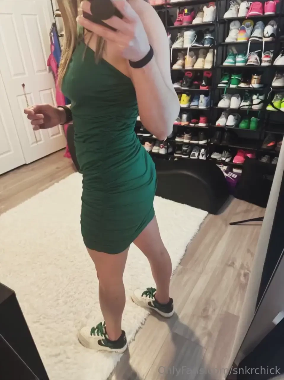 Help me decide on an outfit for a dinner event tomorrow night 