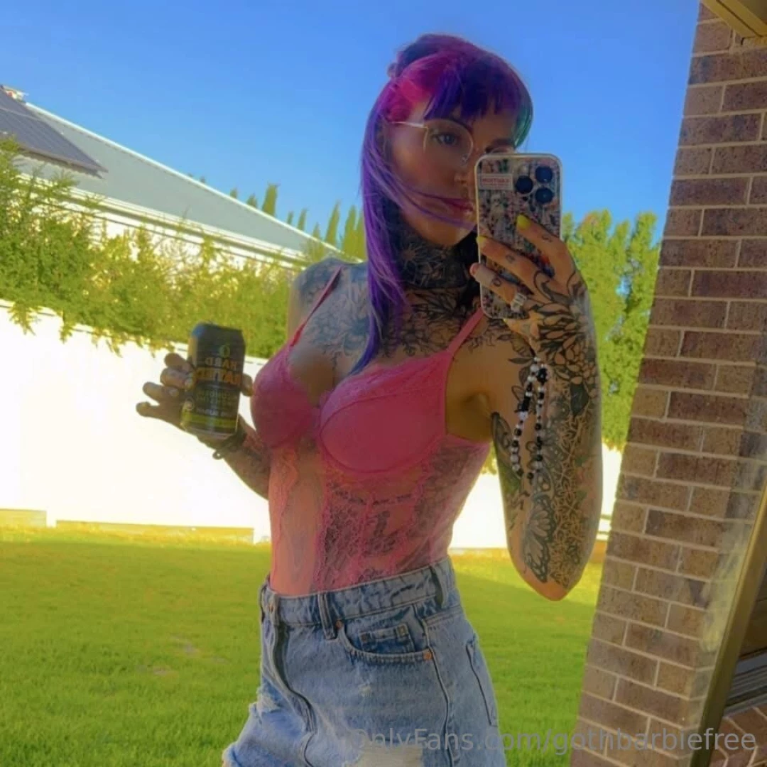 Jump over to my vip page for the real party 