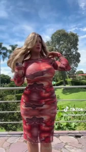 Quieres ser mi sujetador de boobies personal