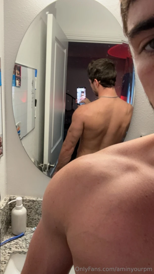 Strong shoulders or nah 