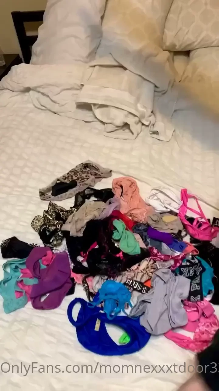 Want your very own personalized thong thursday picture set from me 