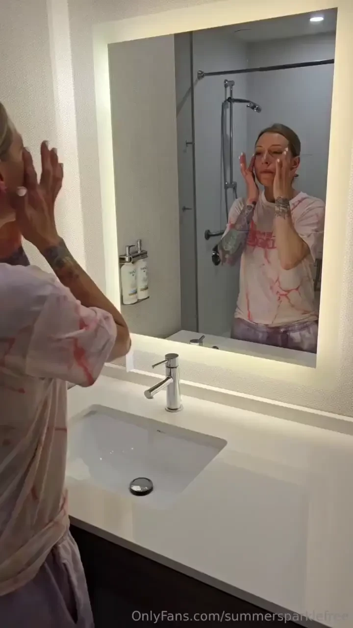 Got a little hormy before my shower 