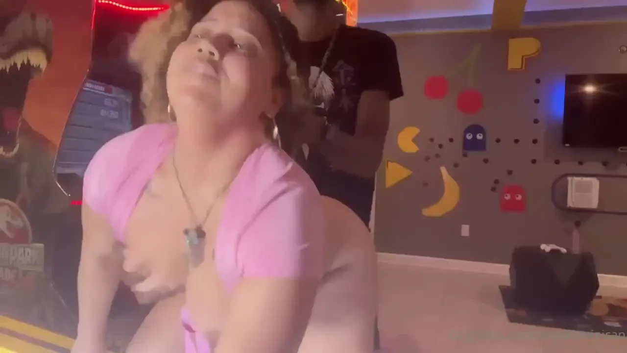 First time fucking in a celebrity mansion was super insane they had an 