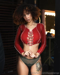 Will you help me untie this top