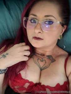 Hey i m beckyx beckyx01 i m a down to earth milf who loves playing