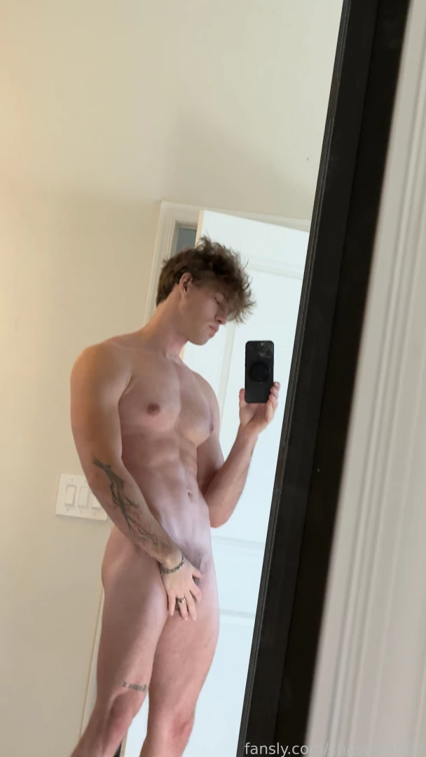 Some booty pics v-line nude abs pecs nipples part 2 