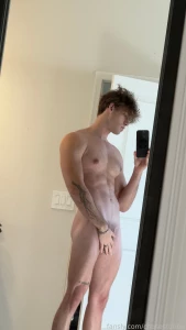 Some booty pics v-line nude abs pecs nipples