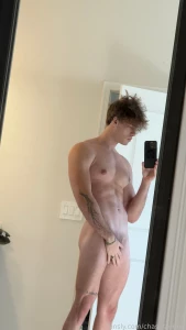 Some booty pics v-line nude abs pecs nipples part 17