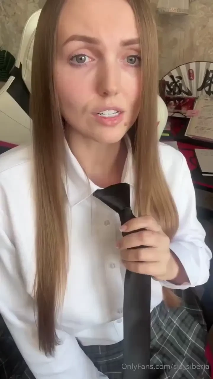 I often post photos behind textbooks because i love learning languages 