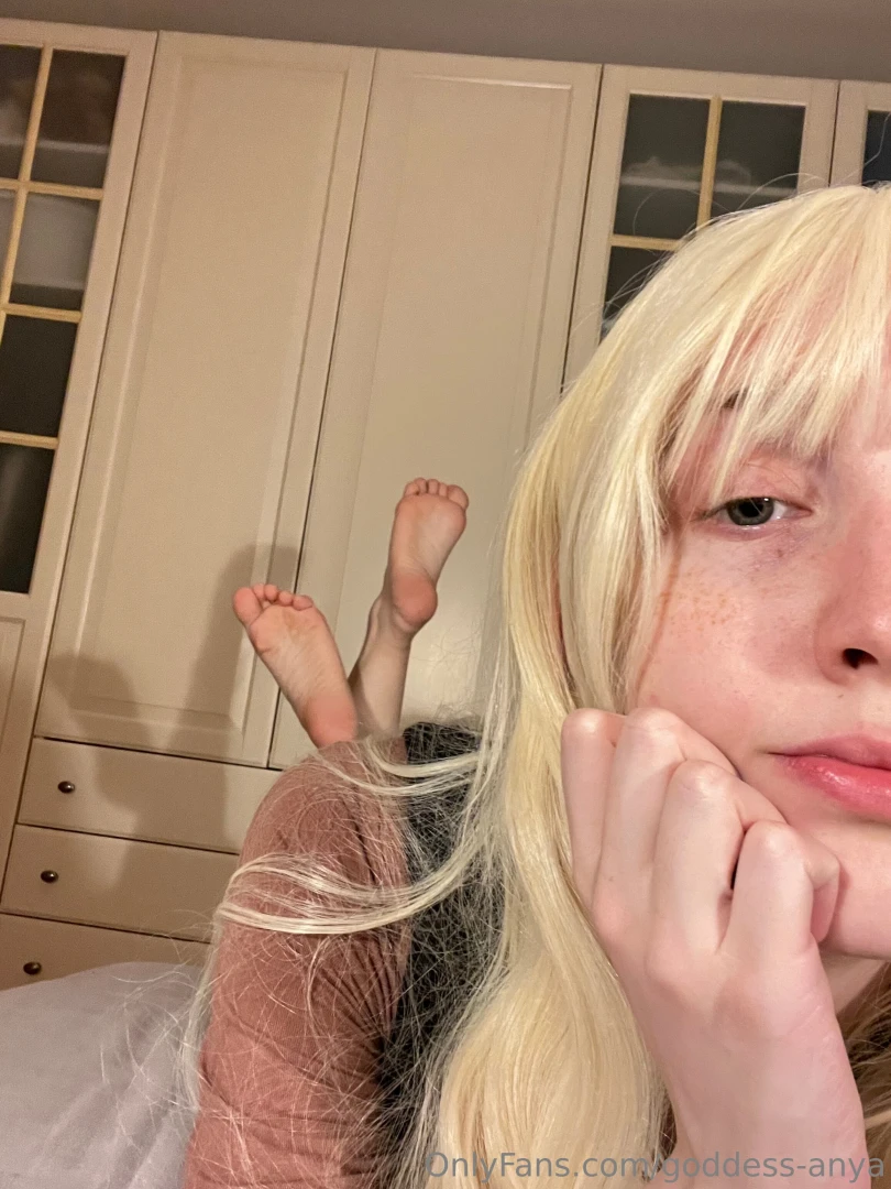 Evening chill in bed join me part 1 