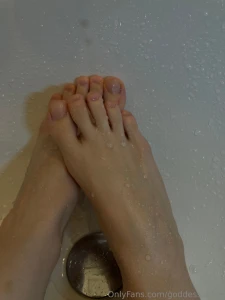 Lick all the drops off my feet you perv last set of close-ups full part 2