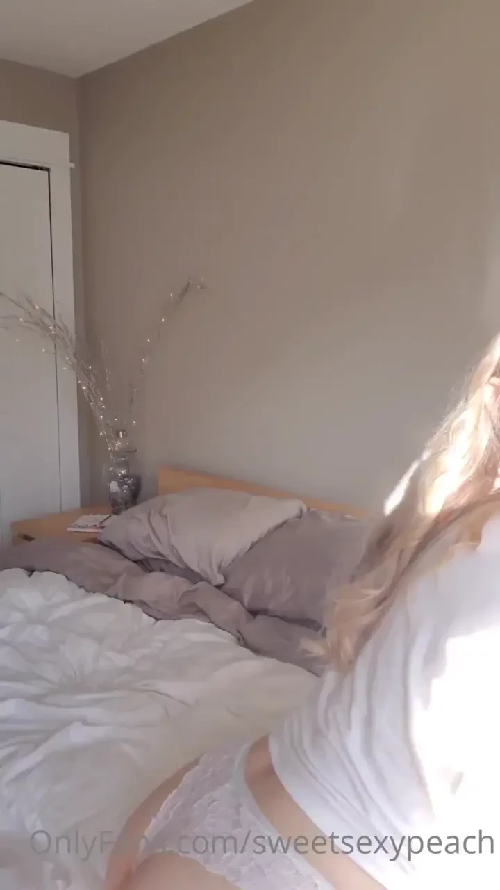 I fuck her from the back and she nasty 