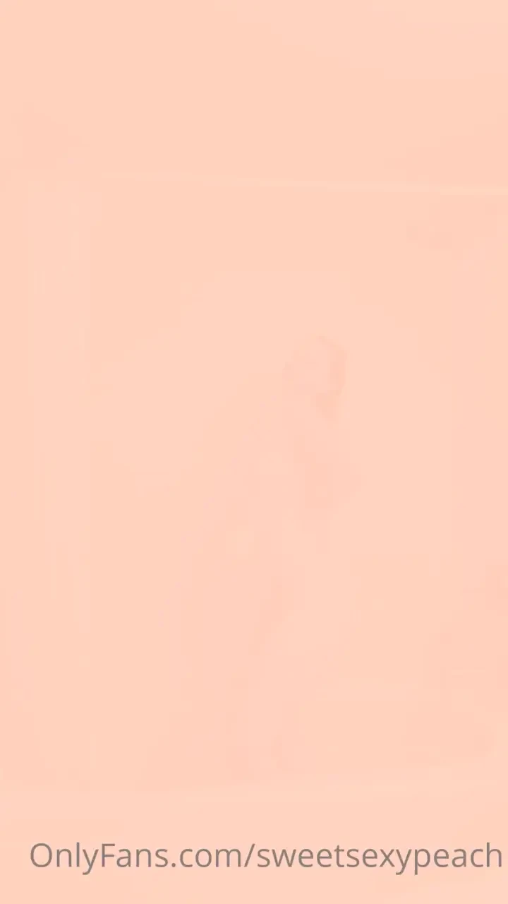 Check your dm s for the full uncensored videos of me in the shower 