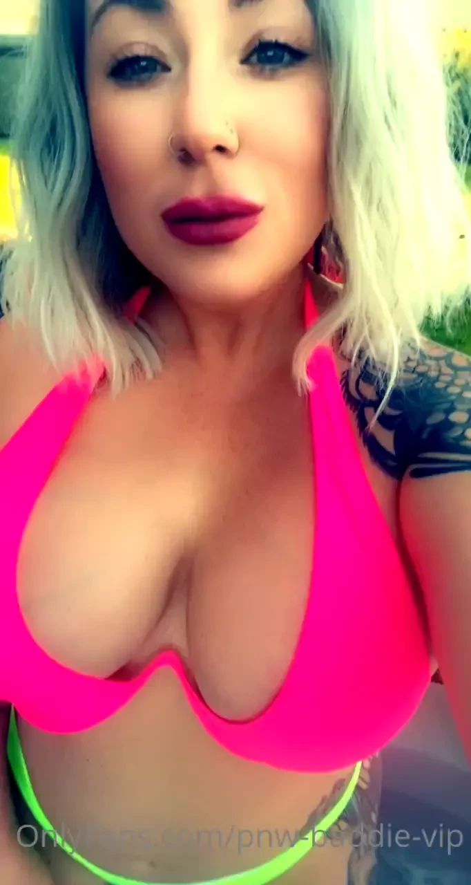 What do you like best pink and blonde or 