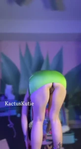I tried on outfits for xbiz miami on my livestream on kactuskutievipee part 2